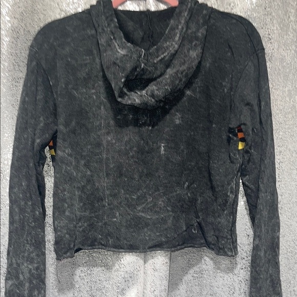 Bloom & Pop Cropped Hoodie with Striped Design - Picture 5 of 5